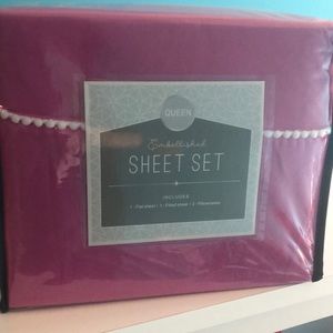 Queen size sheet set